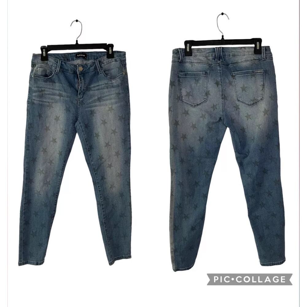 bebe Straight Skinny Ankle Star Embellished Stars Light Wash Jeans Size 10 - EUC